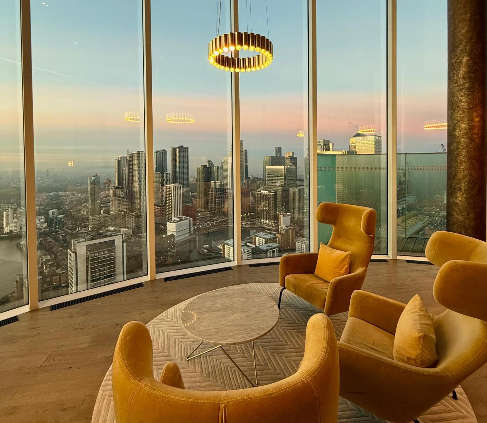 Luxury Modern 2 Bed Flat With Balcony And View - Canary Wharf Center Londres